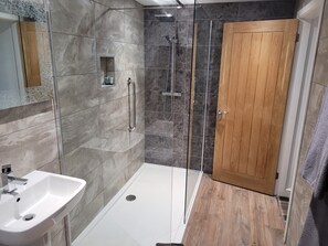 Superior Room, 1 Double Bed | Bathroom