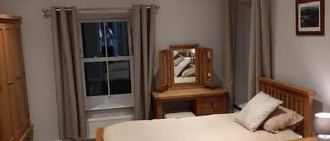 Desk, iron/ironing board, free WiFi, bed sheets