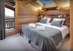 4 Schlafzimmer, Bügeleisen/Bügelbrett, Reisekinderbett, kostenloses WLAN