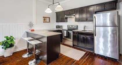 Parkside Charm – Cozy 1BR Corner Property