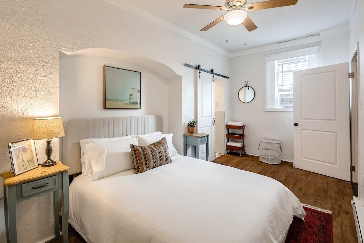 Bügeleisen/Bügelbrett, WLAN, Bettwäsche