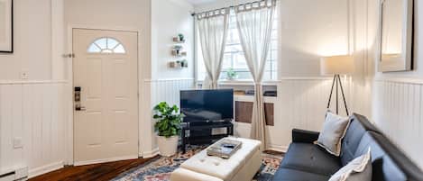 Téléviseur, bureau