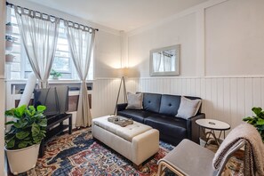 Téléviseur, bureau