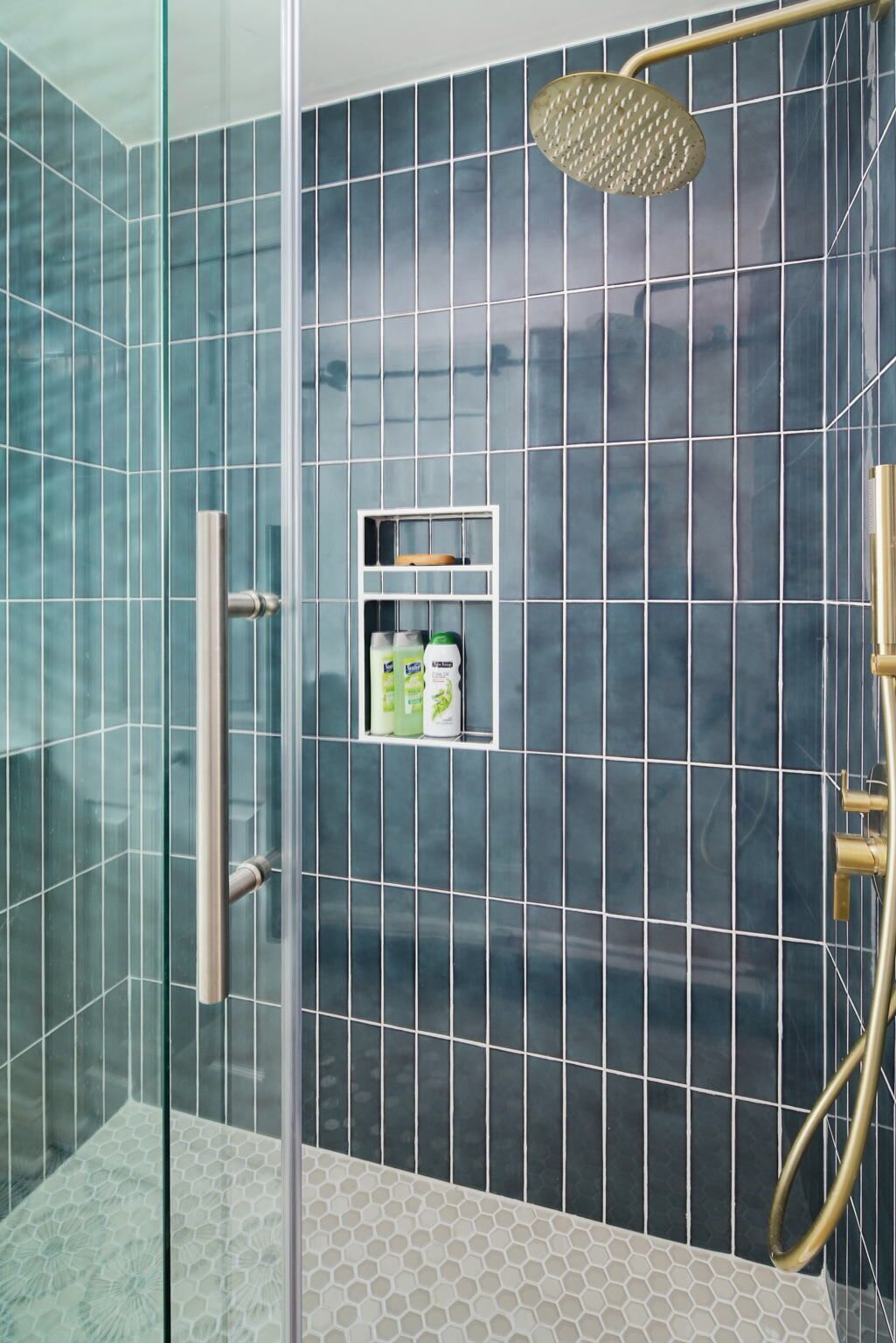 Bruser, hårtørrer, håndklæder