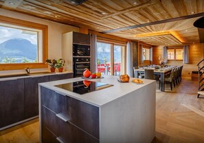 Dining - 14-person chalet ideal for families (Manigod)