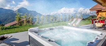 14-person chalet ideal for families