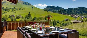 11-person family stay near ski slopes with sauna