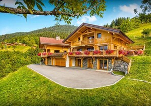 Exterior - Luxury chalet with swimming pool and jacuzzi (Manigod)