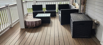 First floor of Brigantine shore home-10 min to Atlantic City!