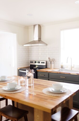 Cozy Historic District Cottage