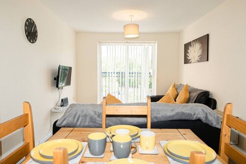 2 Bedroom Apartment Warrington