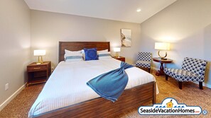 3 bedrooms, iron/ironing board, free WiFi, bed sheets - House Oceanic at Seaside Beach (Seaside)