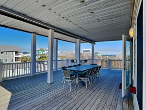 Outdoor dining - Beaches Be Crazy | Dog Friendly + Game Room & Walk to Beach! (Carolina Beach)