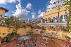 Rooftop terrace - BRAMA by HiSuiteRome (Rome)