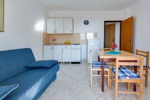 Apartment (Tanja - 200m to the beach - A2(2+2)) | Living area