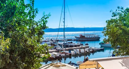 Hope - 30m to the sea & Seaview - R3
