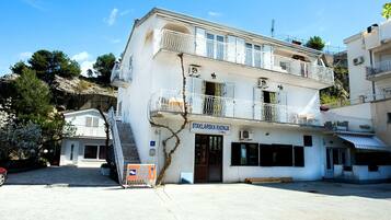 Apartment (Robi - 50m from beach - R1(2)) | Exterior