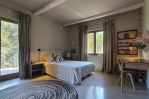 5 Schlafzimmer, Bügeleisen/Bügelbrett, WLAN, Bettwäsche