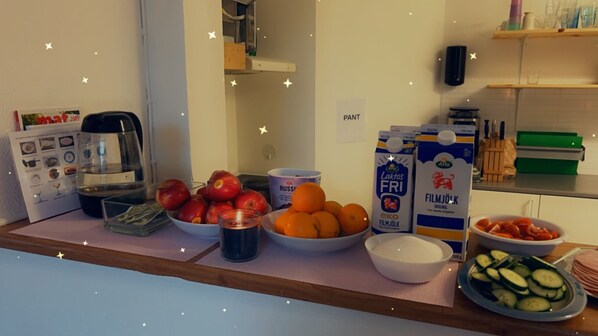 Daily to-go breakfast (SEK 120 per person) - Forshagahotell gästgiveri (Forshaga)