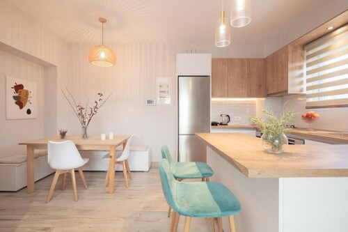 !!New!! Andriana’s apartment
A fully equipped 2-BR apt in the countryside
