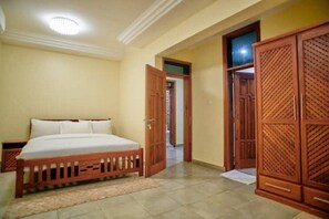 2 bedrooms, in-room safe, iron/ironing board, free WiFi - Arusha HIL Penthouse (Arusha)