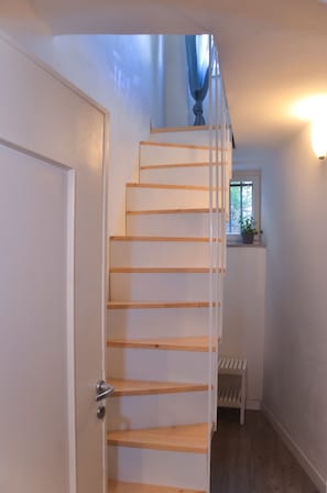 Romantic Double Room, 1 Queen Bed, Private Bathroom, Garden View | Down comforters, in-room safe, individually decorated - Demivie Guesthouse  (Lerici)