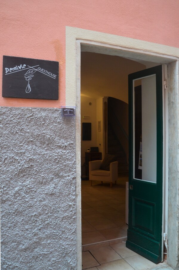 Demivie Guesthouse - Lerici