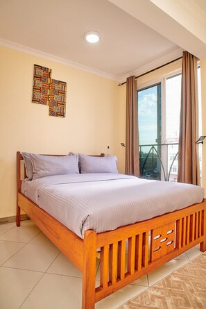 2 bedrooms, in-room safe, iron/ironing board, free WiFi - Arusha HIL view condo (Arusha)