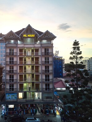 Exterior - Arusha HIL view condo (Arusha)