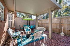 Terrace/patio - Central Gardens Midtown FirePit10mins to Beale St (Memphis)