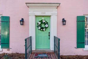 Exterior detail - Central Gardens Midtown FirePit10mins to Beale St (Memphis)