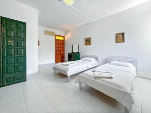 Family Room | 1 bedroom, free WiFi