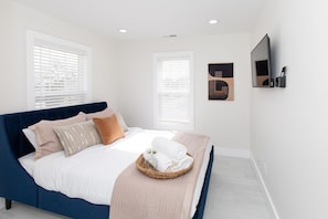 1 bedroom, free WiFi, bed sheets - Inn at Fulton: Unit 5 (Sandusky)