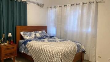 3 habitaciones, tabla de planchar con plancha y wifi gratis