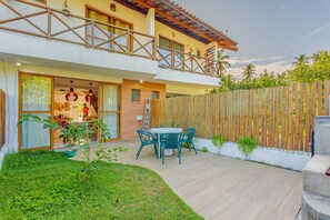 Outdoor dining - IM05 Apto 3 Quartos - Riverside Imbassaí (Mata de São João)