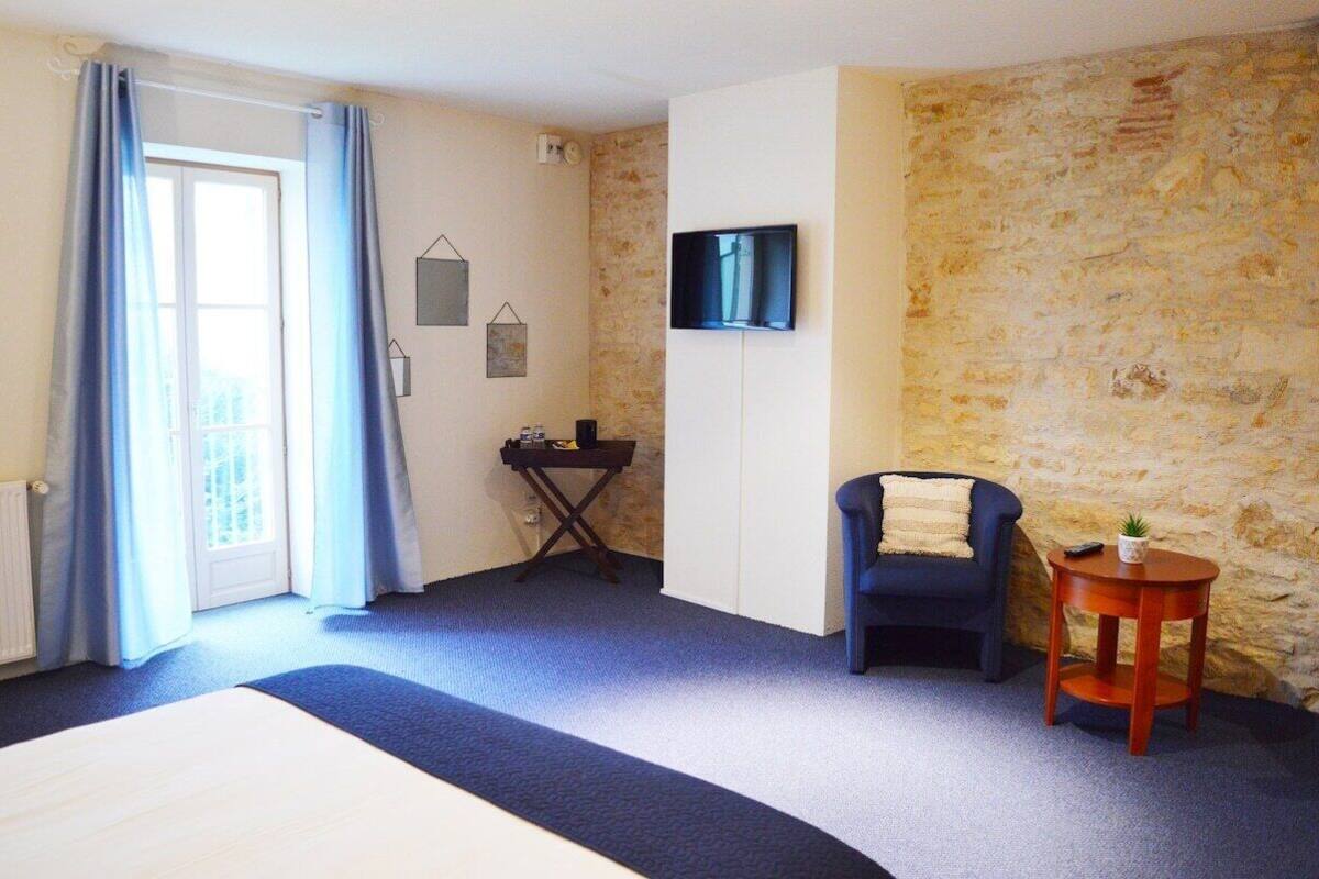 Double Room, Private Bathroom, Garden View (Chambre Givry) | WiFi (free)