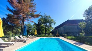 Double Room, Private Bathroom, Courtyard View (Chambre  Meursault) | Outdoor pool | Seasonal outdoor pool, pool umbrellas, pool loungers - La Dominotte (Demigny)