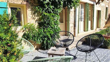 Chambre Familiale (Volnay) | Terrasse/Patio