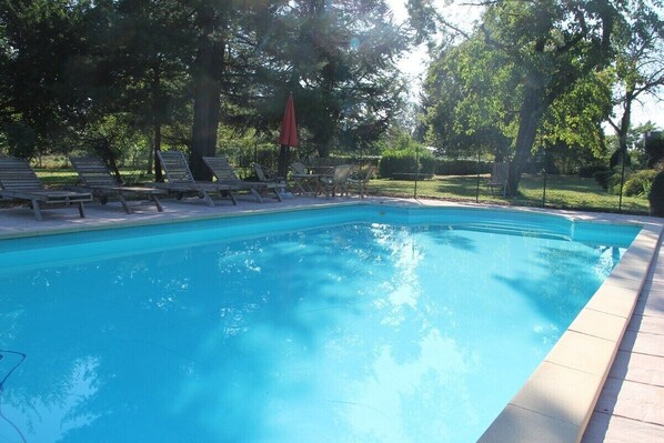Double Room, Private Bathroom, Courtyard View (Chambre Pommard) | Outdoor pool | Seasonal outdoor pool, pool umbrellas, pool loungers