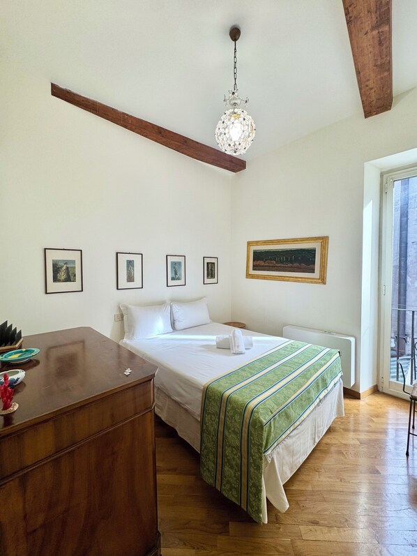 2 slaapkamers, een kluis op de kamer, een strijkplank/strijkijzer