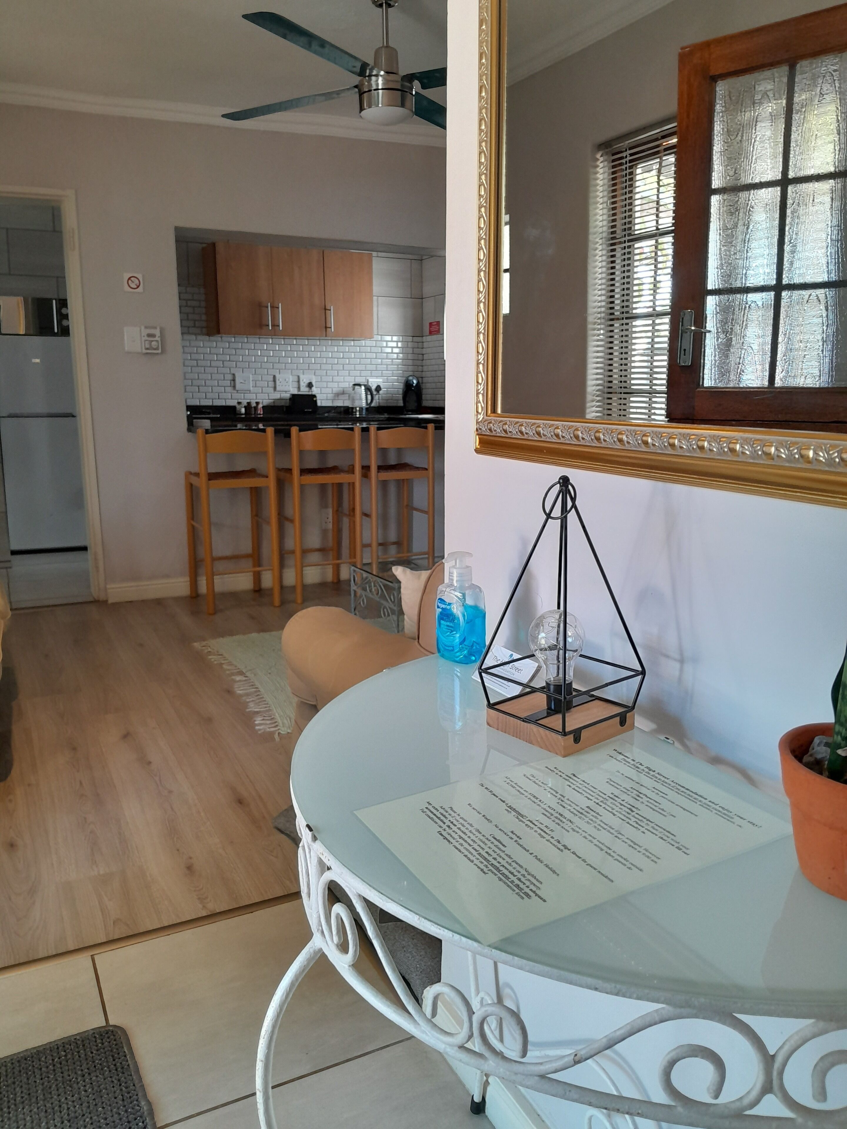 1 غرفة نوم وأغطية فراش متميزة وأسرّة بإسفنج يتكيف مع شكل الجسم