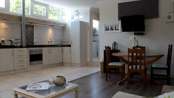 Cottage Mewah | Dapur pribadi | Lemari es, microwave, kompor, dan mesin espresso