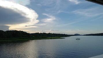 Individualmente mobiliados, espaço de trabalho para notebook