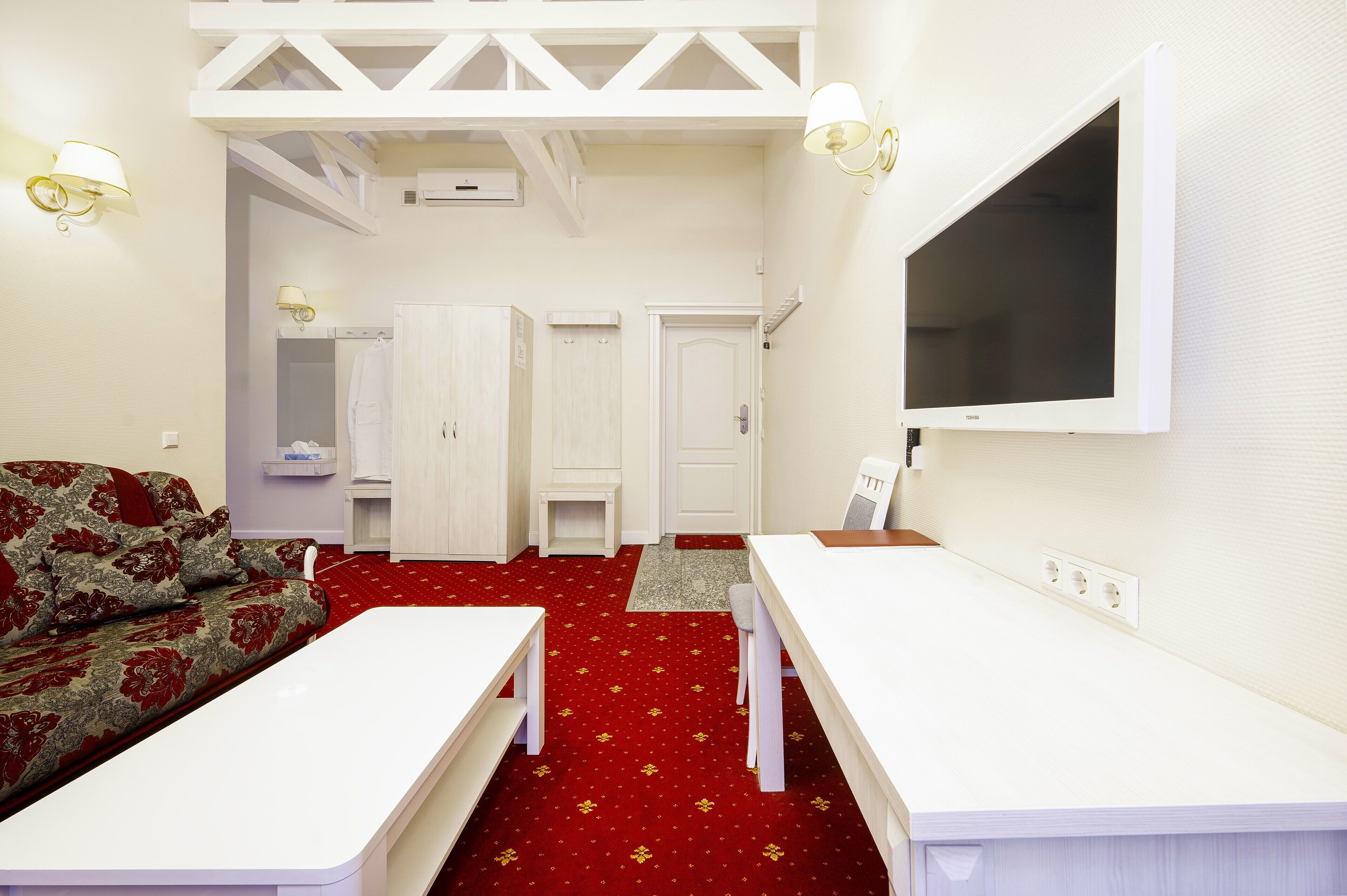 Deluxe kamer | Een kluis op de kamer, individueel gedecoreerd, individueel gemeubileerd