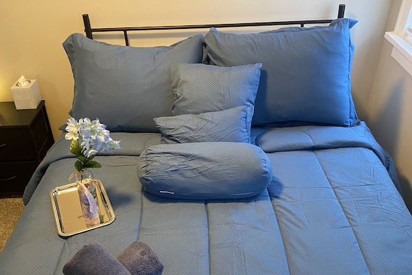 2 chambres, fer et planche Ă repasser, Wi-Fi gratuit, draps fournis