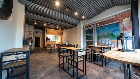 Recepção. Hôtel des Docks