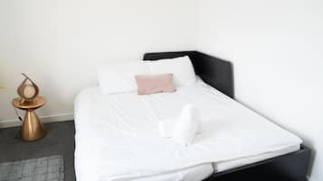 2 chambres, fer et planche à repasser, accès au Wi-Fi (inclus)