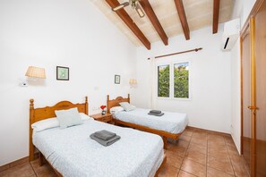 4 bedrooms, iron/ironing board, WiFi, bed sheets - Villa Miguel Dos - Three Bedroom Villa, Sleeps 6 (Cap d'Artrutx)