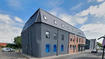 Mặt tiền nơi lưu trú