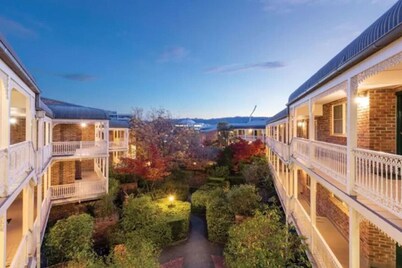 Contemporary 2BR Apt in Kingston
